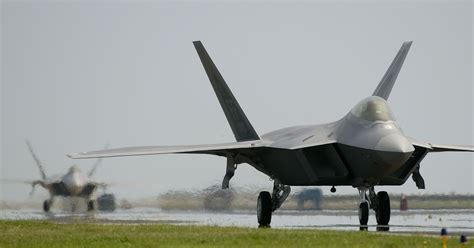 Why doesn t the US use F-22?