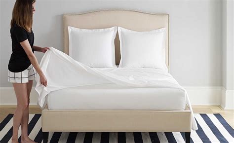 Why don t people use flat sheets anymore?