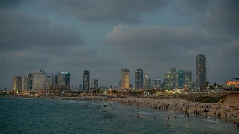 Why is Tel Aviv so rich?