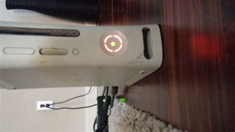 Why is Xbox 360 light red?