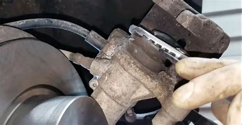 Why is caliper piston not retracting?