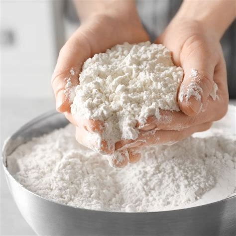 Why is flour powdery?