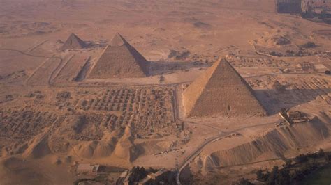 Why is it a mystery how the pyramids were built?