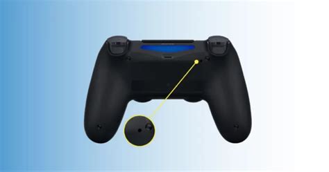 Why is my PS4 controller blinking and not connecting?