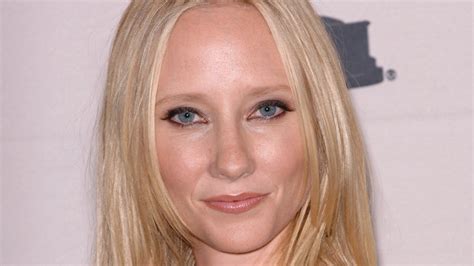 Why was Anne Heche estranged from her mother?