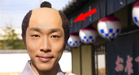 Why were samurai bald?
