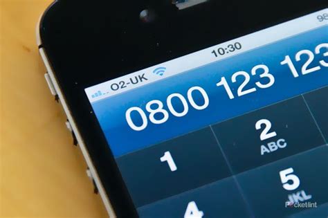 Why wont my phone accept 0800 numbers?