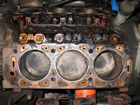 Will a blown head gasket overheat at idle?