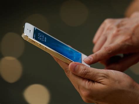 Will a dead finger open an iPhone?