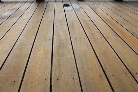 Will deck boards shrink or expand?
