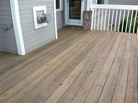Will morning dew affect deck stain?